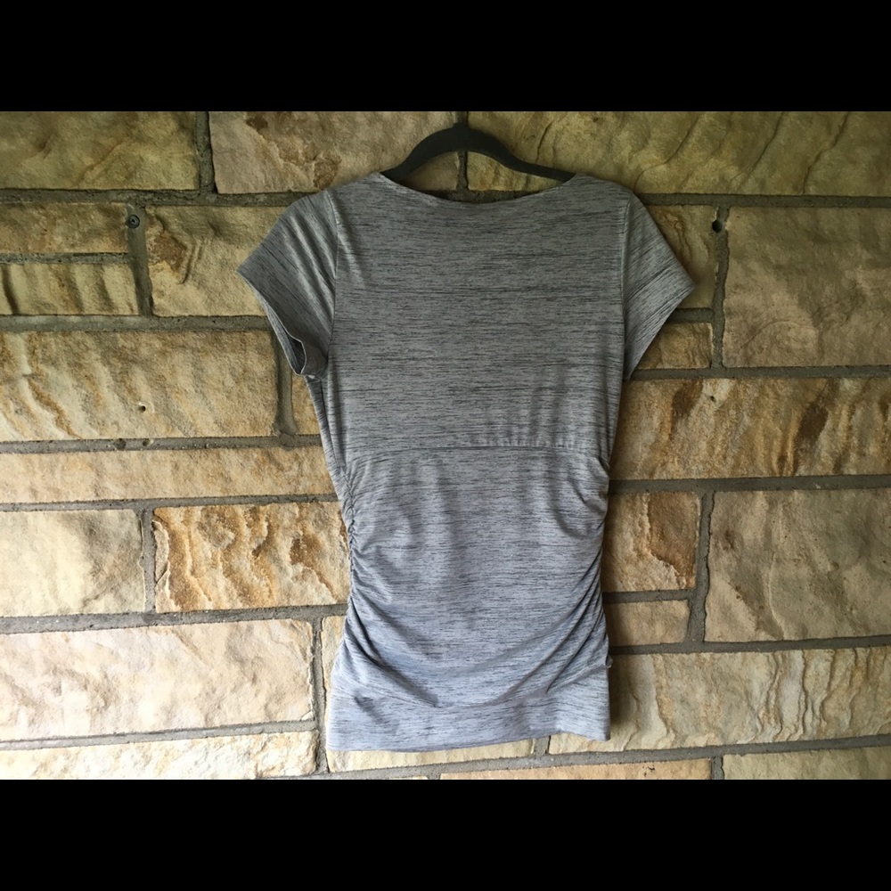 Grey top - Picture 5 of 6